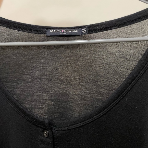 - BRANDY MELVILLE•LONG SLEEVE • ONE SIZE - Picture 2 of 3